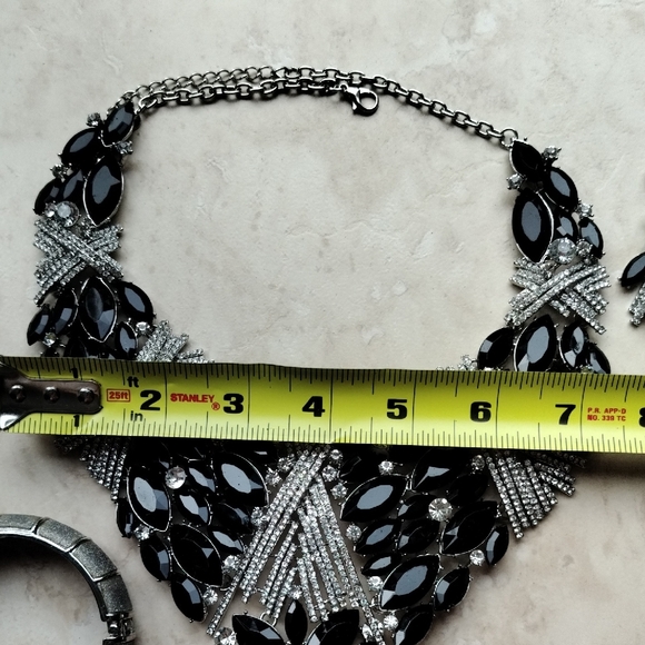 Vintage Costume Jewellery Black and Silver Jewelry Set Statement Piece - Picture 3 of 5